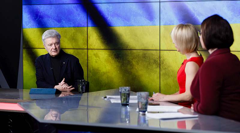 Poroshenko on a special broadcast of "Pryamyi" and "5 Kanal" on the anniversary of the full-scale invasion (photo, video)