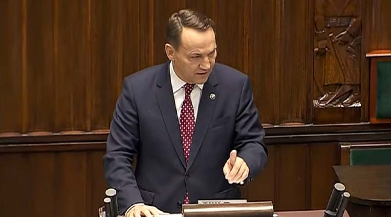 "Poland is a partner of the USA, but not a fool." Sikorski on the war, Russia, and Ukrainian refugees in Poland