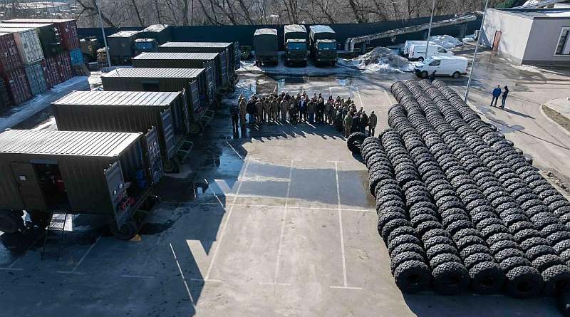 Scarce tires and workshops sent to the front (photo, video)