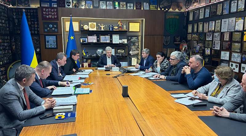 Officials have finally come to the "EU" faction (photo)