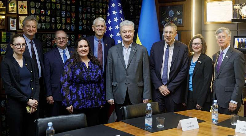 Poroshenko met with members of the Atlantic Council of the USA (photo)
