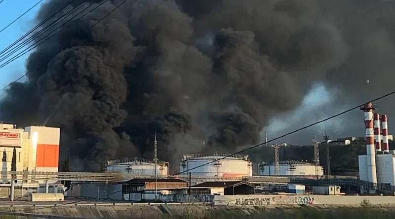 Oil and panic engulf Tuapse