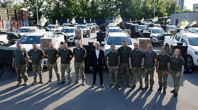 Poroshenko delivered 25 "Ai-Petri" systems to the troops (photo, video)