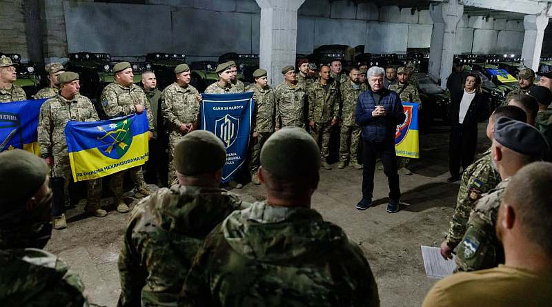 On his birthday, Poroshenko delivered over 40 buggies to the military (photos, video)