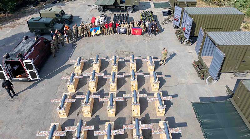 Poroshenko delivered another batch of equipment to the military (photos, videos)