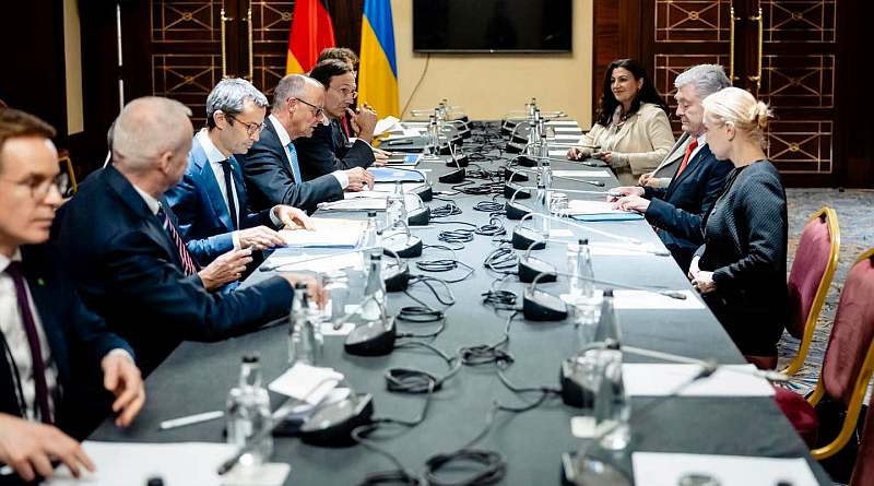Petro Poroshenko met with German Chancellor Friedrich Merz (photo)